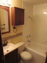 406 W Maple St in Champaign, IL - Foto de edificio - Building Photo