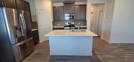 212 Whisper Rill Dr in Hutto, TX - Building Photo - Building Photo