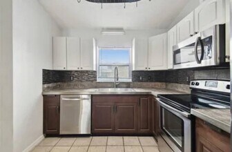 9229 Haverford Ln in Port Richey, FL - Building Photo - Building Photo