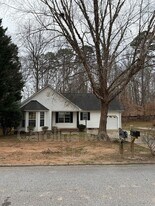 506 Dunwoody Dr in Simpsonville, SC - Building Photo