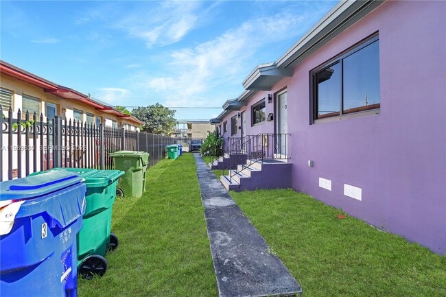98 NE 71st St in Miami, FL - Building Photo - Building Photo