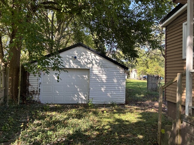 1015 13th St SE in Massillon, OH - Building Photo - Building Photo