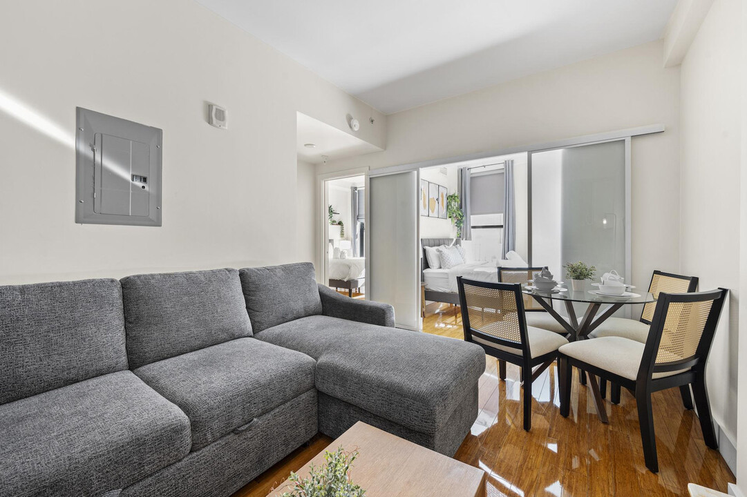8 Winter Pl in Boston, MA - Building Photo