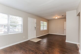 961 Kenmore St in Jacksonville, FL - Foto de edificio - Building Photo