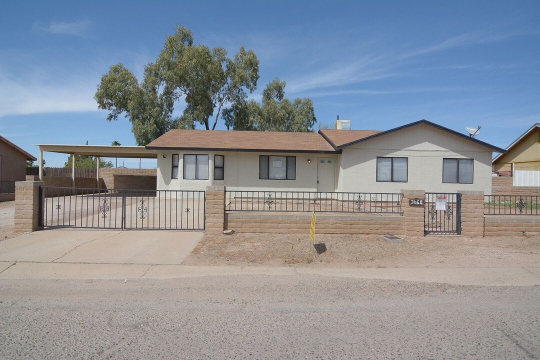 7460 W Calle Lerdo in Tucson, AZ - Building Photo