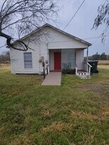 127 S Clarkwood Rd in Corpus Christi, TX - Building Photo