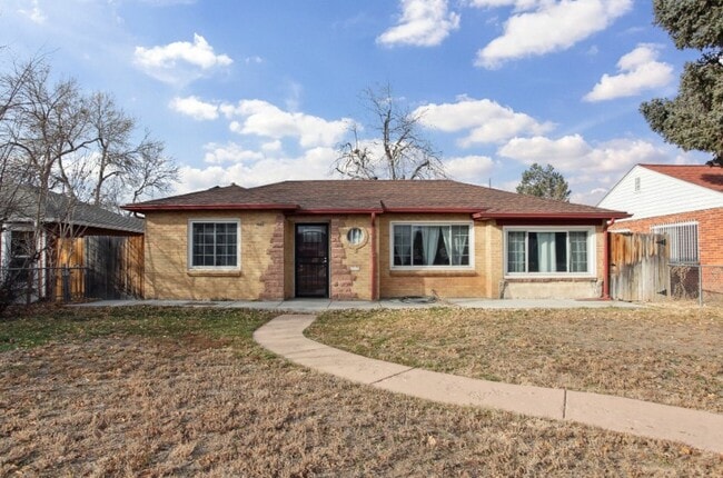 property at 2625 Newport St