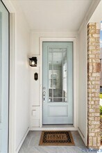 1722 Old Brick Rd in Glen Allen, VA - Foto de edificio - Building Photo