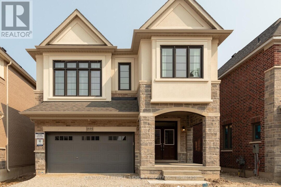 1555 Kitchen Ct in Milton, ON - Building Photo
