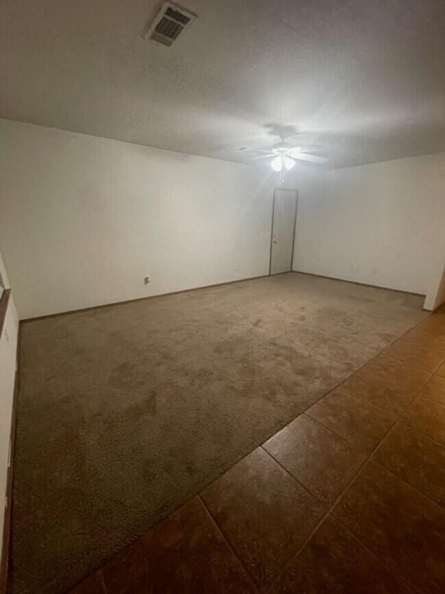 317-319 E Asher Ct in Rogers, AR - Building Photo - Building Photo