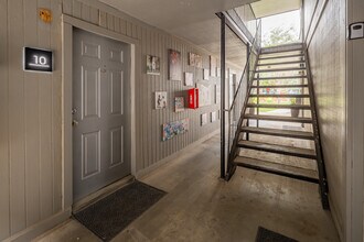 67th Suites in Lawton, OK - Foto de edificio - Building Photo