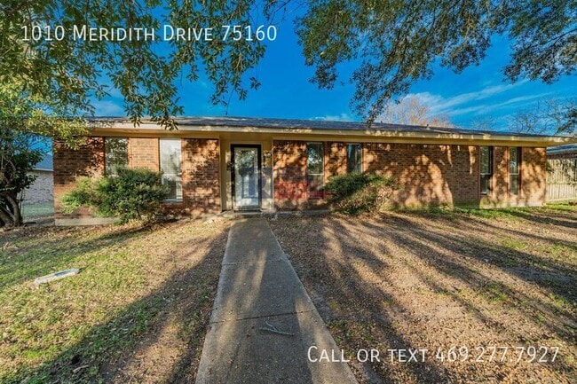 1010 Meridith Dr in Terrell, TX - Building Photo - Building Photo