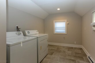 6 3rd Ave in Atlantic Highlands, NJ - Building Photo - Building Photo
