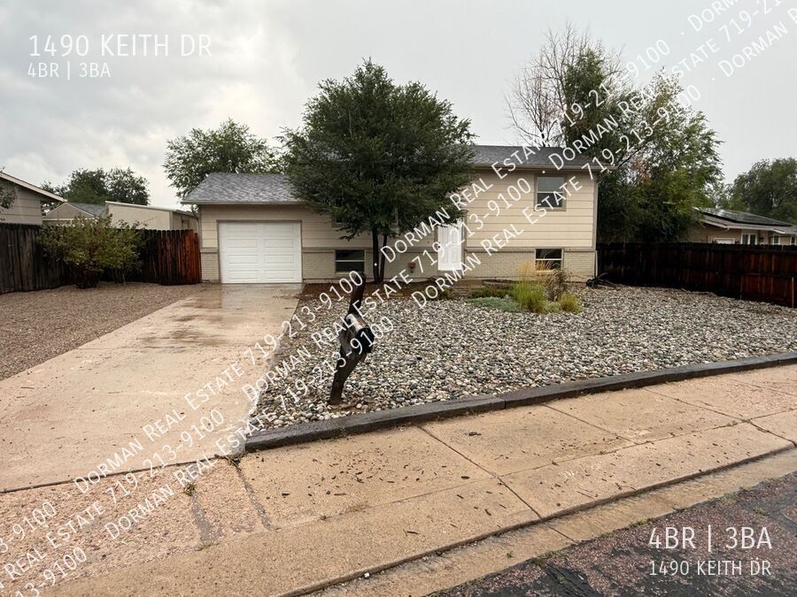 1490 Keith Dr in Colorado Springs, CO - Building Photo