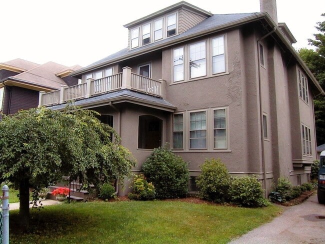 90 Orchard St, Unit 1 in Boston, MA - Building Photo - Building Photo