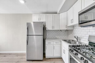 1805 W 80th St in Los Angeles, CA - Building Photo