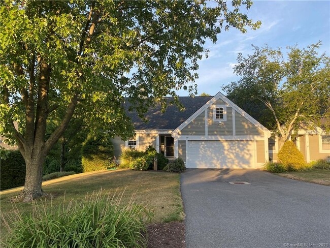 101 Legend Hill Rd in Madison, CT - Foto de edificio - Building Photo