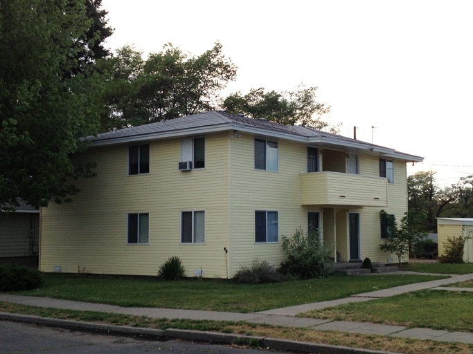 1831 E Marshall Ave in Spokane, WA - Foto de edificio