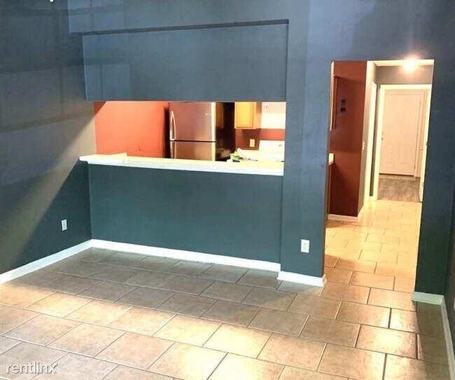 2525 Hartsfield Rd in Tallahassee, FL - Building Photo - Building Photo