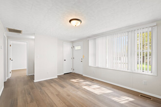 200 S Court St, Unit 204 S. Court St. in Warsaw, IN - Building Photo - Building Photo