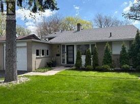 9 Hemford Crescent in Toronto, ON - Building Photo