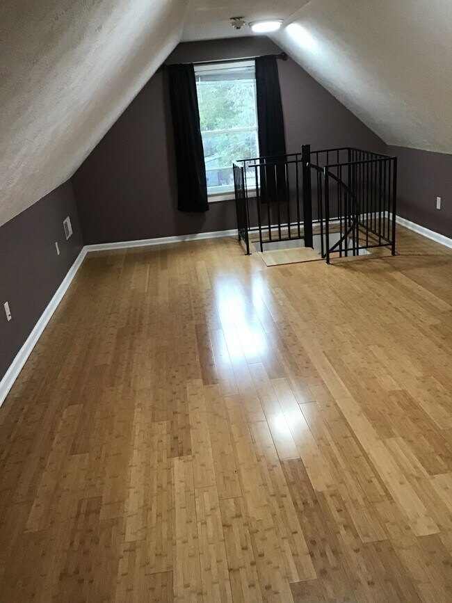 807 Literary Rd in Cleveland, OH - Building Photo - Building Photo