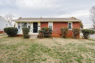 600 Windy Hill Dr in Gastonia, NC - Building Photo