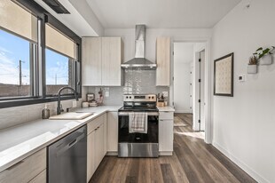 Laurel and Olive in Minneapolis, MN - Building Photo