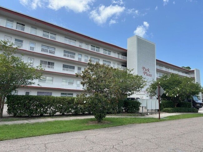 5060 76th Ave N in Pinellas Park, FL - Building Photo - Building Photo