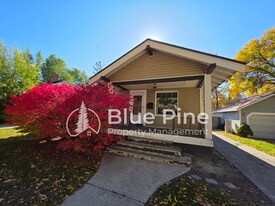 328 11th St in Idaho Falls, ID - Building Photo