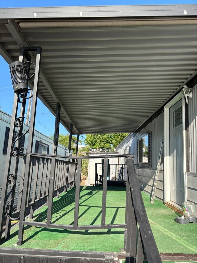 1908 W Marina Dr in Moses Lake, WA - Building Photo - Building Photo