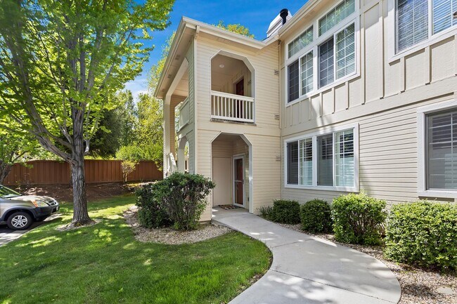 5146 S Surprise Way in Boise, ID - Building Photo - Building Photo