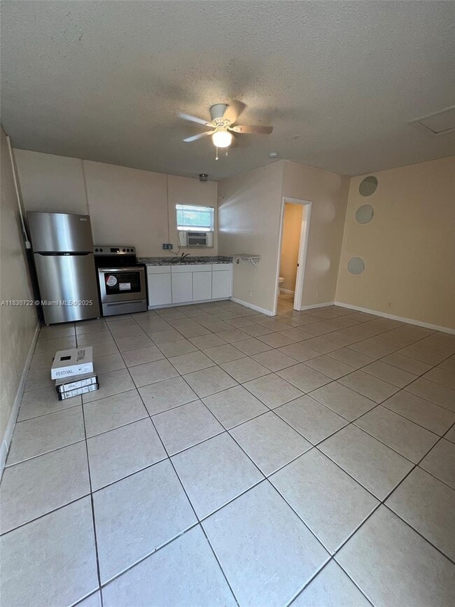 1015 SW 4th Ave in Fort Lauderdale, FL - Building Photo - Building Photo