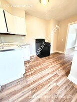 907 Vermont Ave in White Oak, PA - Building Photo