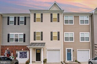 2444 Drake Ln in Fredericksburg, VA - Building Photo