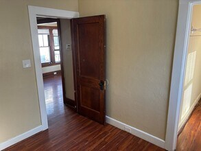 3817 Burton Ave in Toledo, OH - Building Photo - Building Photo