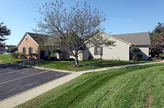 Greentree Village Apartments in Reynoldsburg, OH - Foto de edificio - Building Photo