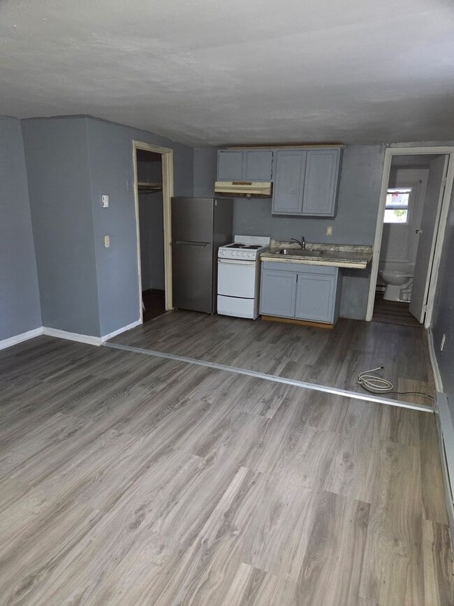 801 E Division St in Syracuse, NY - Building Photo - Building Photo