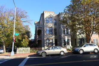 609 5th St NE in Washington, DC - Building Photo - Building Photo