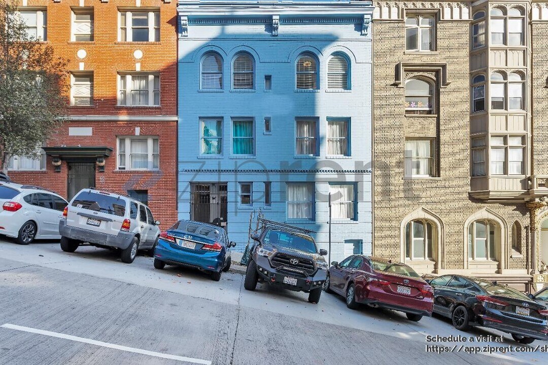 718 Mason St in San Francisco, CA - Building Photo