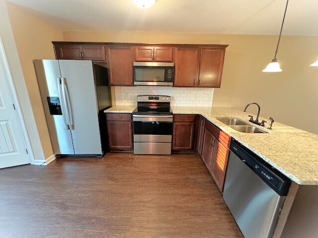 99 Holland Dr. in Clarksville, TN - Building Photo