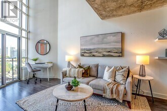 255 Richmond St E in Toronto, ON - Building Photo - Building Photo