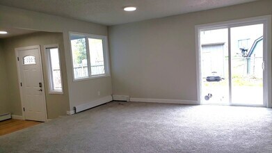 8510 Shrub Ct in Anchorage, AK - Building Photo - Building Photo