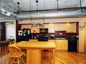 1830 Ridge Ave in Evanston, IL - Building Photo - Building Photo