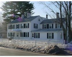 557-559 East St in Walpole, MA - Building Photo