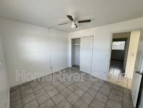 5467 Second Ave in Ft. Myers, FL - Building Photo - Building Photo