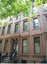 482 7th St Apartamentos