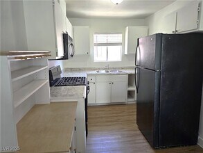 1708 Cordoba Ln in Las Vegas, NV - Building Photo - Building Photo