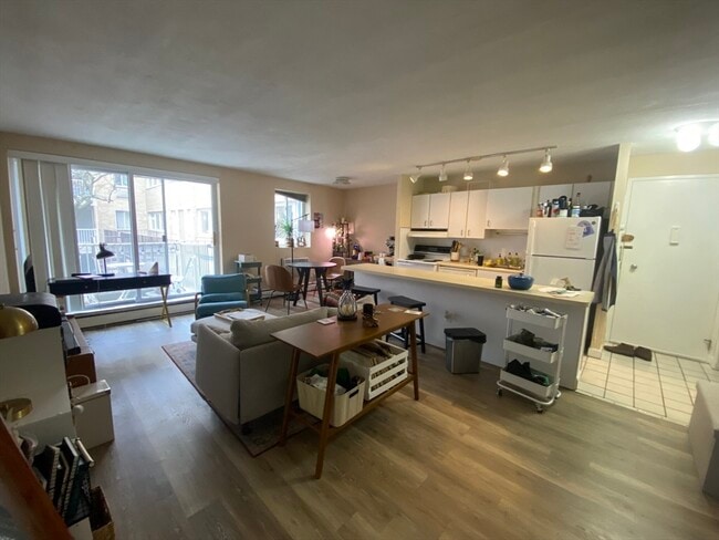 122 Sewall Ave, Unit #1