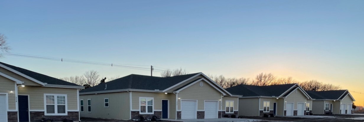 Garden City Townhomes in Garden City, KS - Building Photo